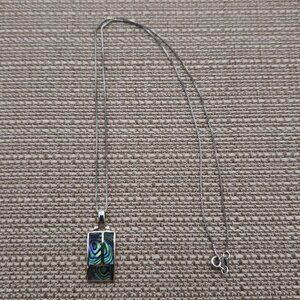 18 Inch Sterling Silver Beautiful Abalone Shell Pendant Necklace A3141